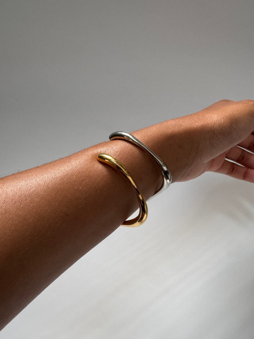 Minimalist Cuff Bracelet - Gold